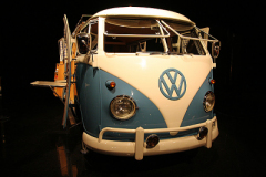2009_usa_san_francisco_black_hawk_museum_vw_t1_camper
