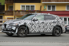 erlkoenig_alfa_romeo_stelvio_2017_