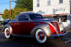 lincoln-zephyr-coupe-v12