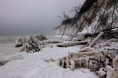 2010_deutschland_ostsee_ruegen_kreidefelsen_eis_am_stiel